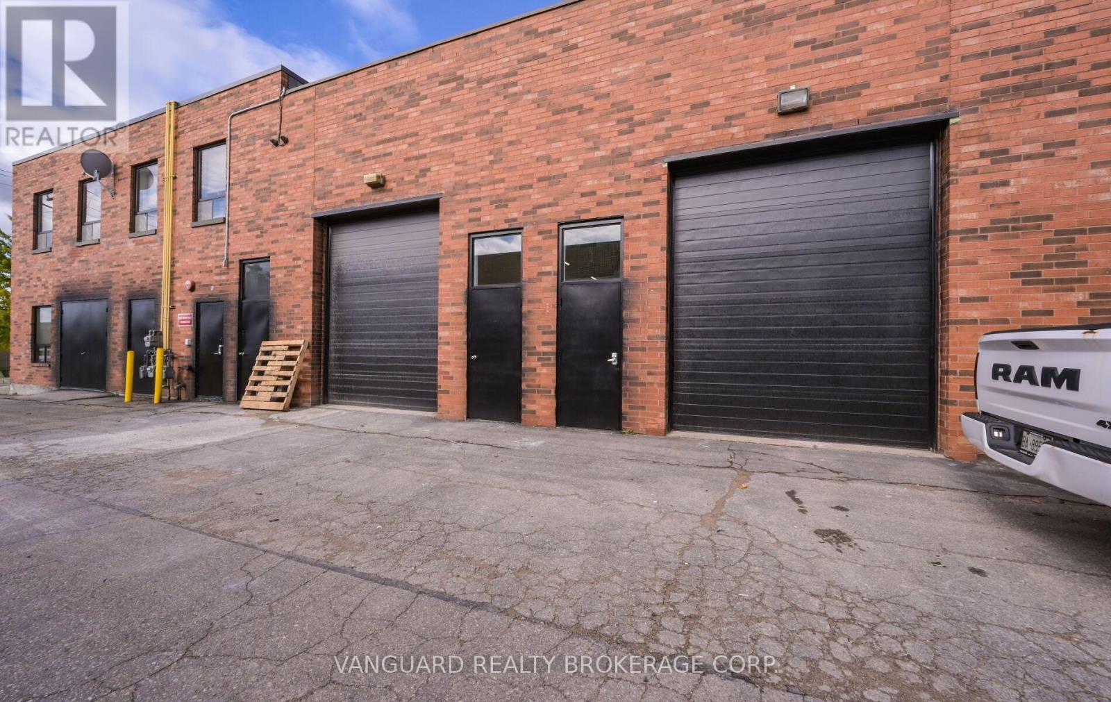 7-8 - 13 Holland Drive, Caledon, Ontario  L7E 1G7 - Photo 23 - W12663296