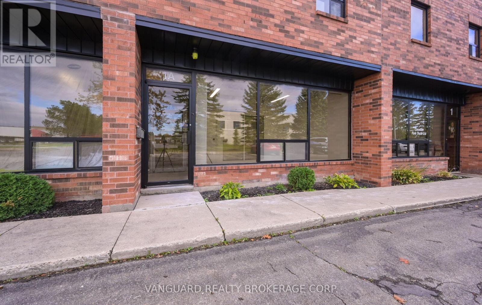 7-8 - 13 Holland Drive, Caledon, Ontario  L7E 1G7 - Photo 26 - W12663296