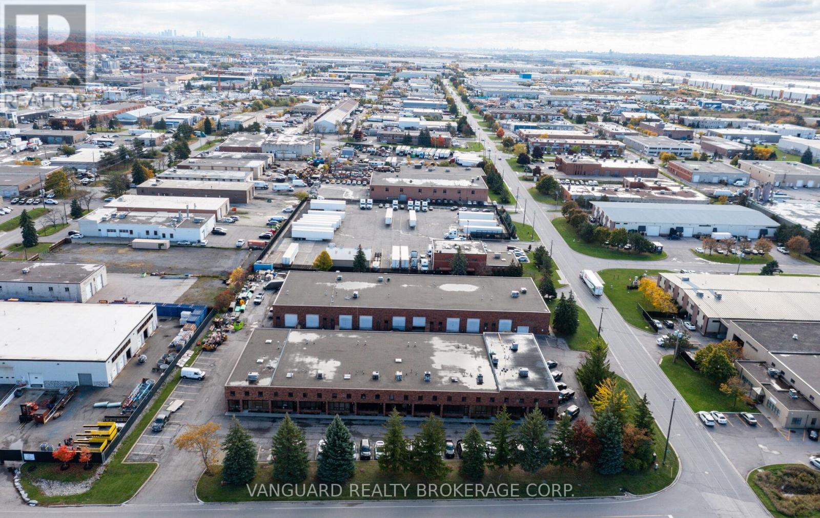 7-8 - 13 Holland Drive, Caledon, Ontario  L7E 1G7 - Photo 3 - W12663296