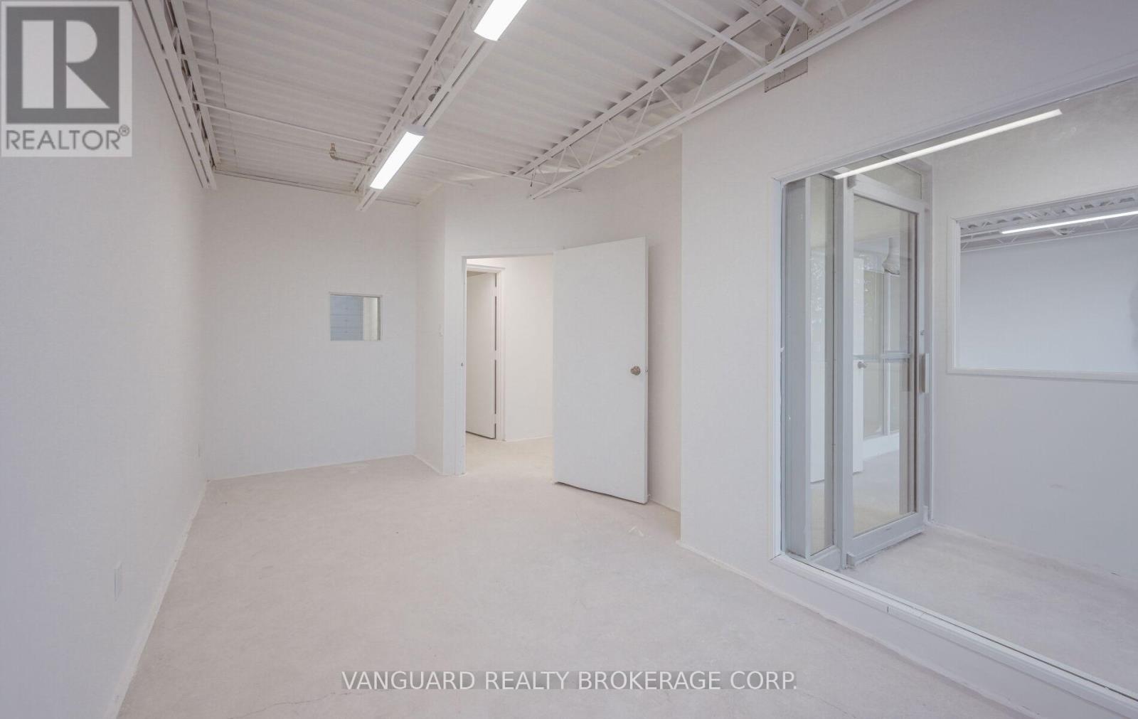 7-8 - 13 Holland Drive, Caledon, Ontario  L7E 1G7 - Photo 34 - W12663296