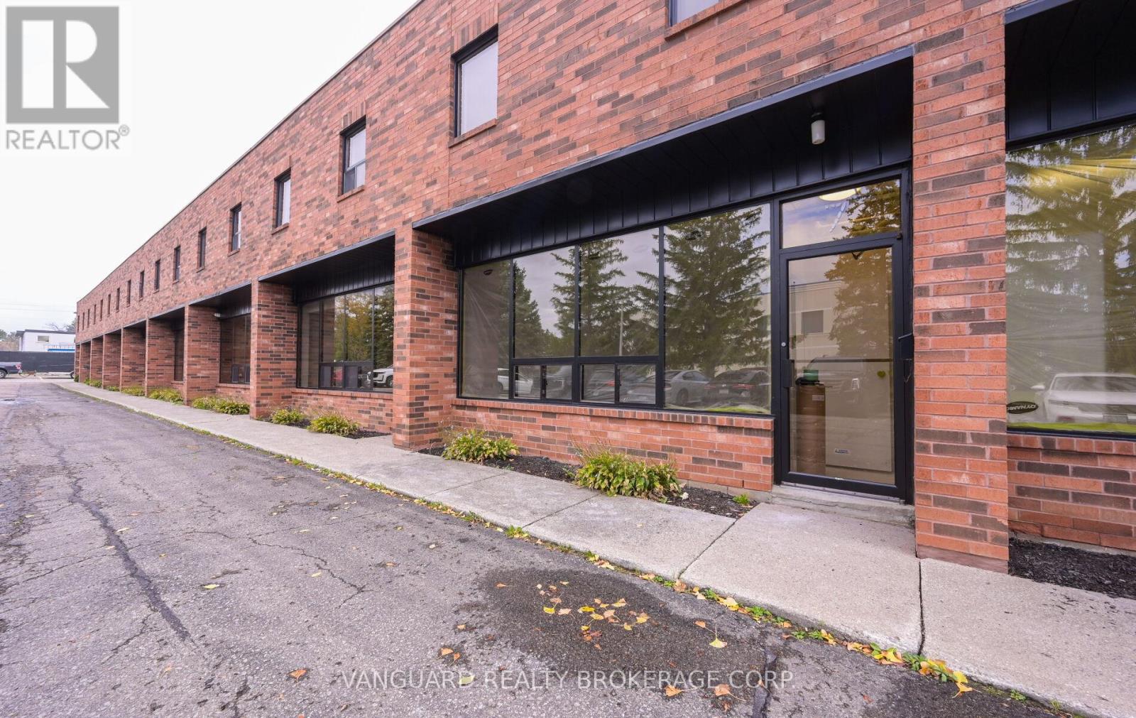 7-8 - 13 Holland Drive, Caledon, Ontario  L7E 1G7 - Photo 8 - W12663296