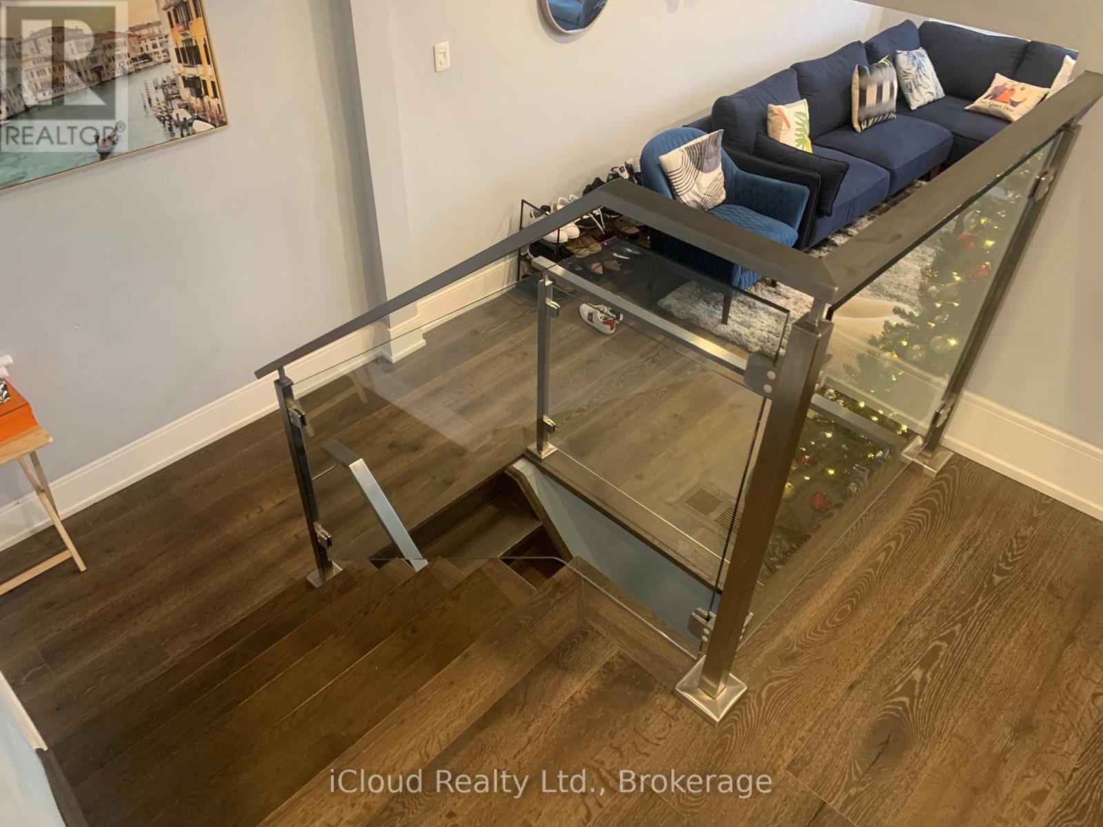 878 Blyleven Boulevard, Mississauga, Ontario  L5V 2J3 - Photo 8 - W12663318