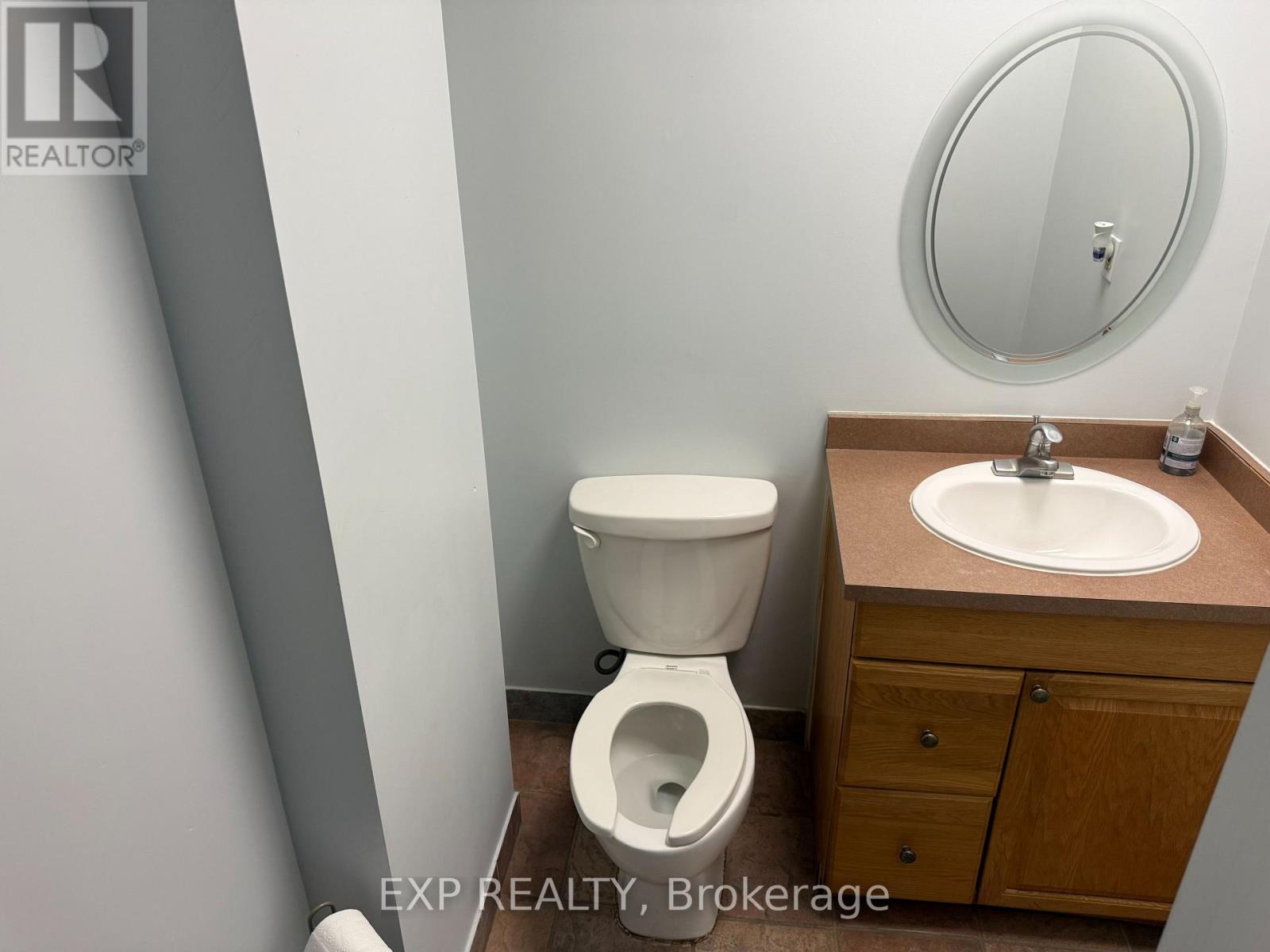 1261 Britannia Road E, Mississauga, Ontario  L4W 1C7 - Photo 15 - W12663350