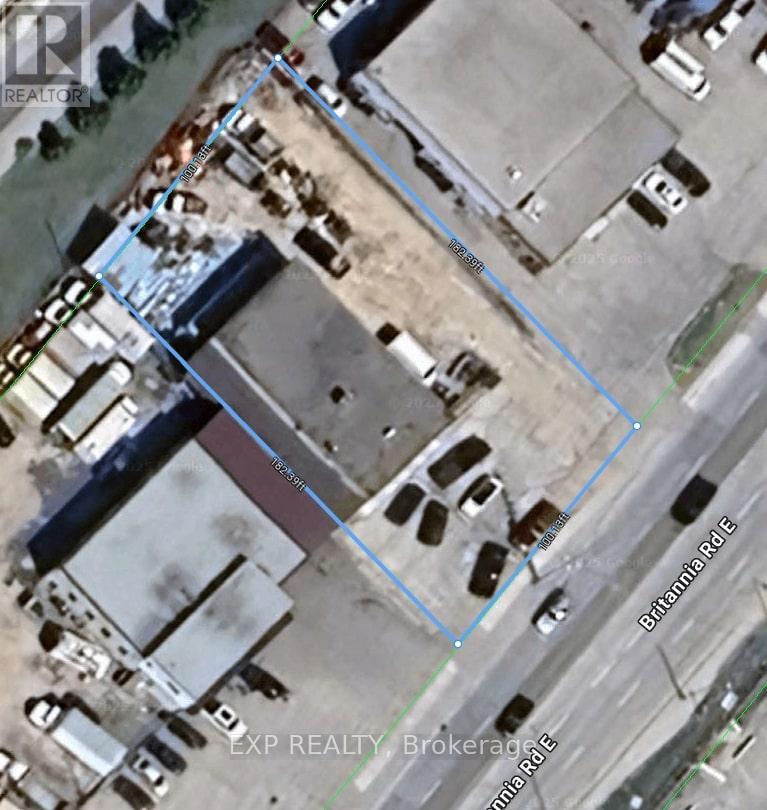 1261 Britannia Road E, Mississauga, Ontario  L4W 1C7 - Photo 4 - W12663350