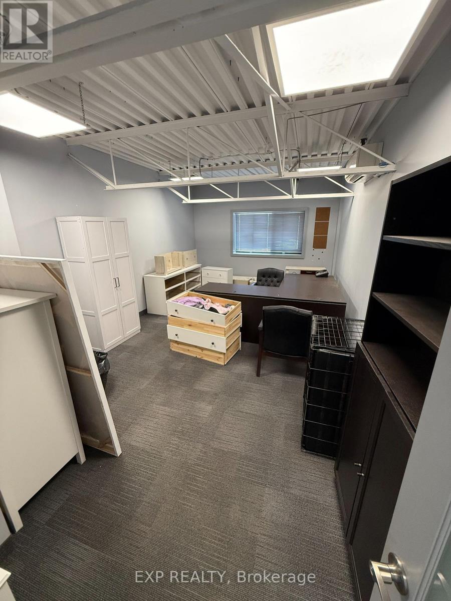 1261 Britannia Road E, Mississauga, Ontario  L4W 1C7 - Photo 5 - W12663350