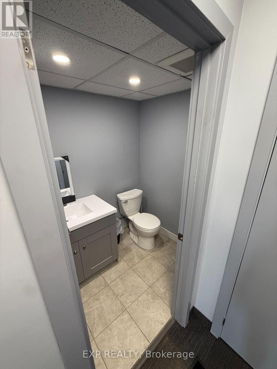 1261 Britannia Road E, Mississauga, Ontario  L4W 1C7 - Photo 9 - W12663350