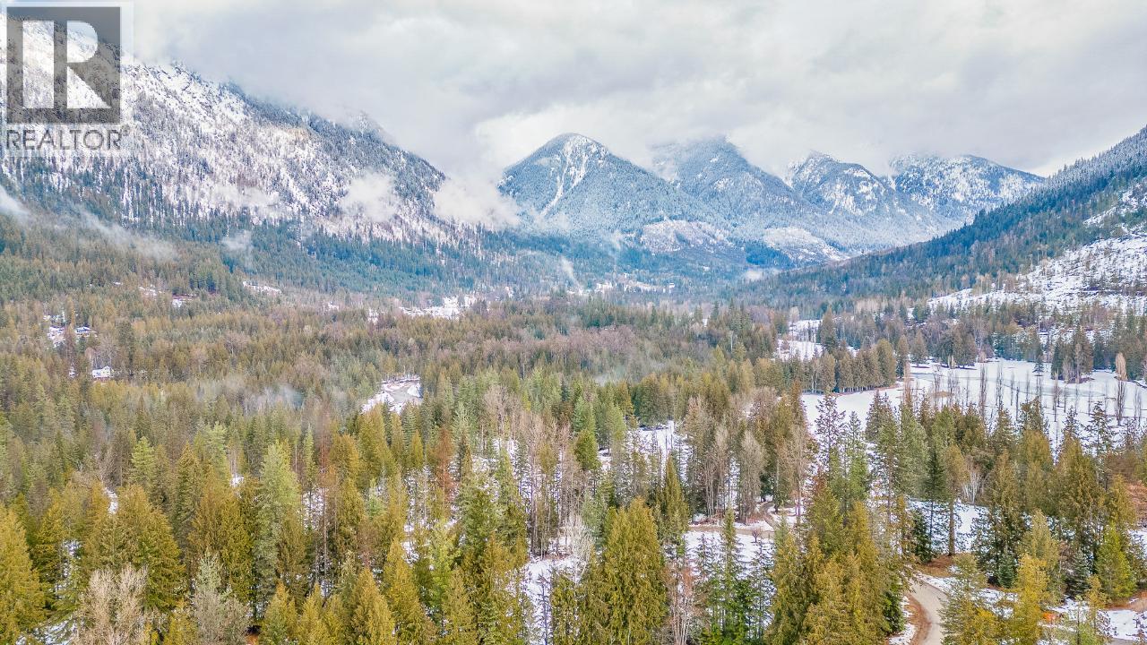 16310 Woolgar Road Unit# 223, Crawford Bay, British Columbia  V0B 1E0 - Photo 23 - 2469104