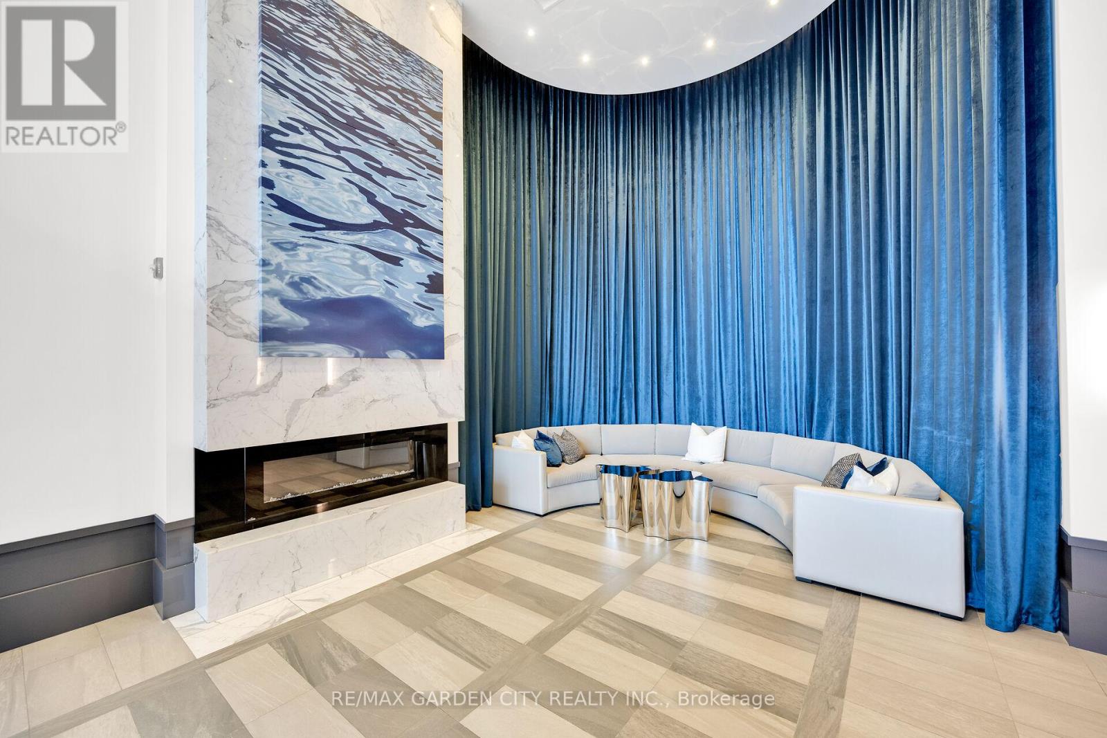 408 - 10 Concord Place, Grimsby, Ontario  L3M 0G6 - Photo 11 - X12663140