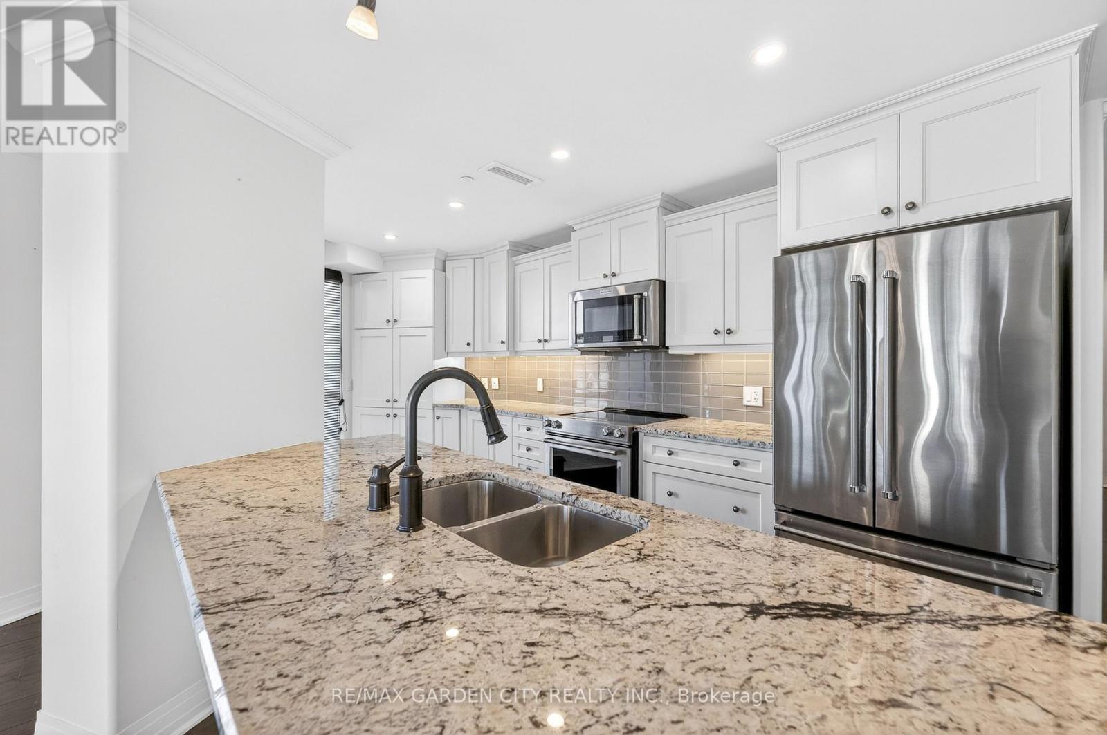 408 - 10 Concord Place, Grimsby, Ontario  L3M 0G6 - Photo 15 - X12663140