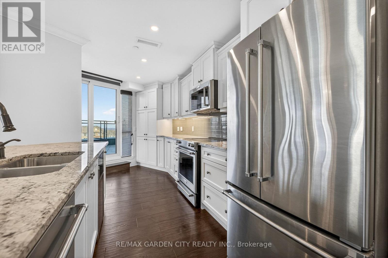 408 - 10 Concord Place, Grimsby, Ontario  L3M 0G6 - Photo 17 - X12663140