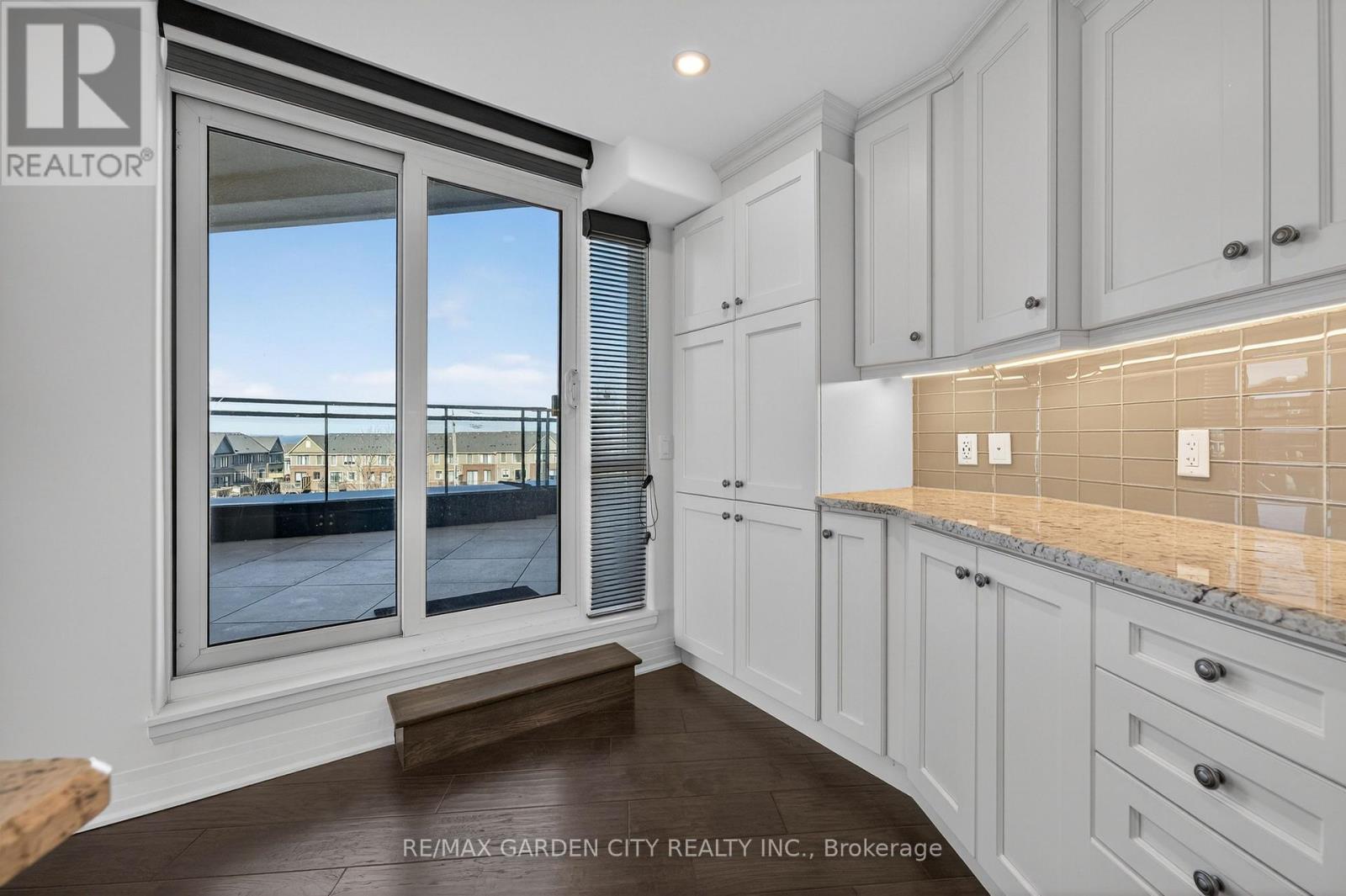 408 - 10 Concord Place, Grimsby, Ontario  L3M 0G6 - Photo 18 - X12663140