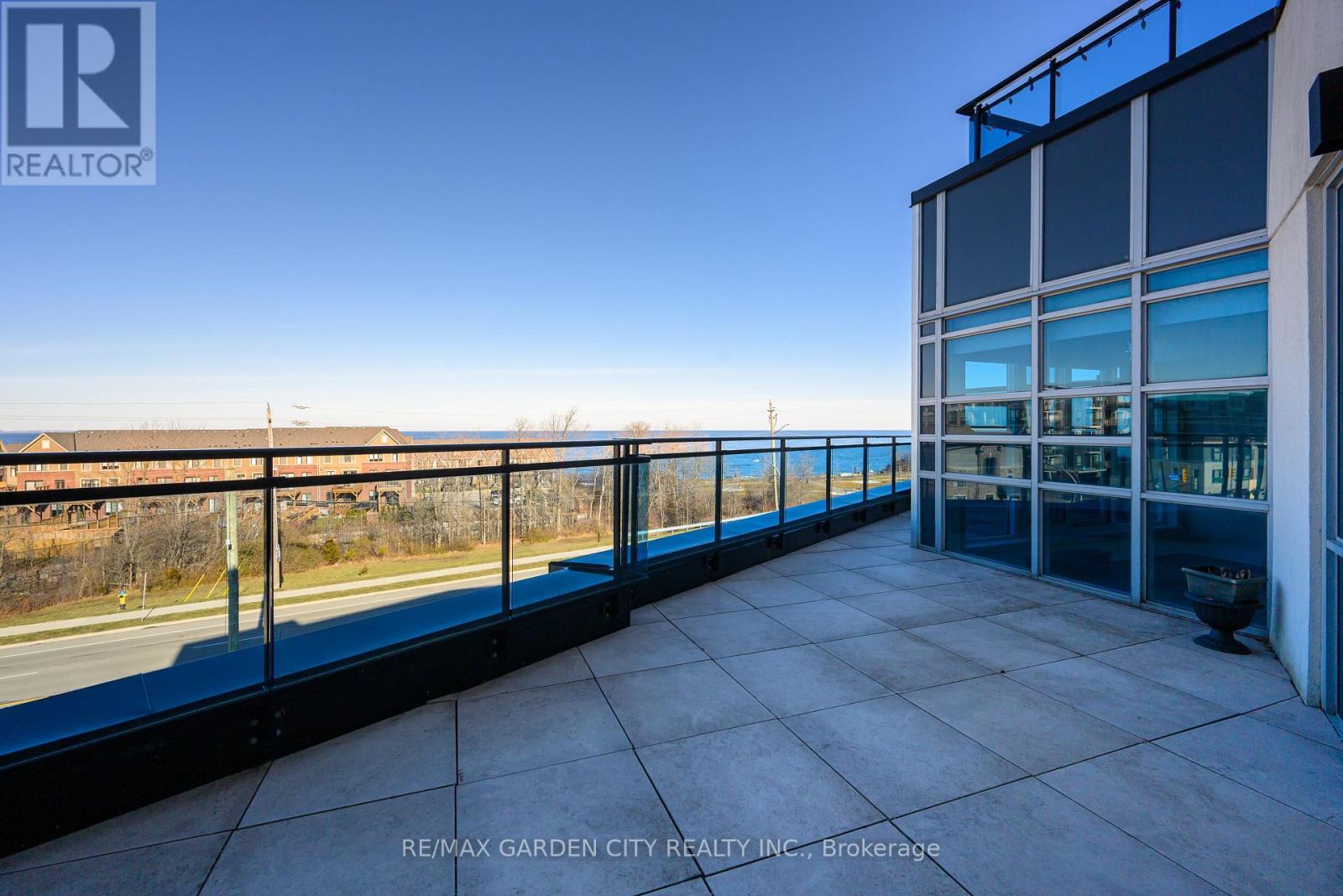 408 - 10 Concord Place, Grimsby, Ontario  L3M 0G6 - Photo 21 - X12663140