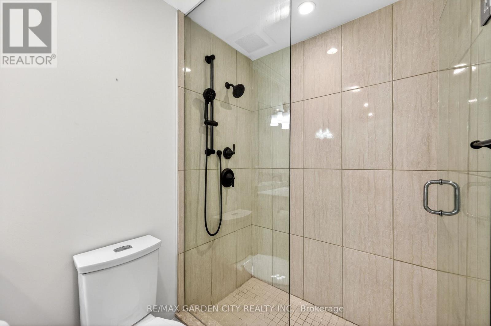 408 - 10 Concord Place, Grimsby, Ontario  L3M 0G6 - Photo 31 - X12663140