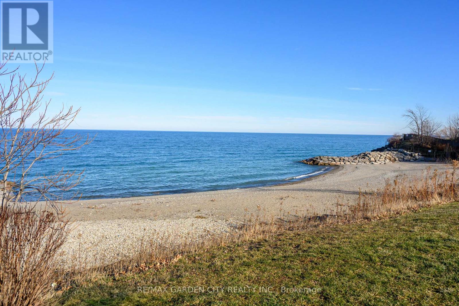 408 - 10 Concord Place, Grimsby, Ontario  L3M 0G6 - Photo 7 - X12663140