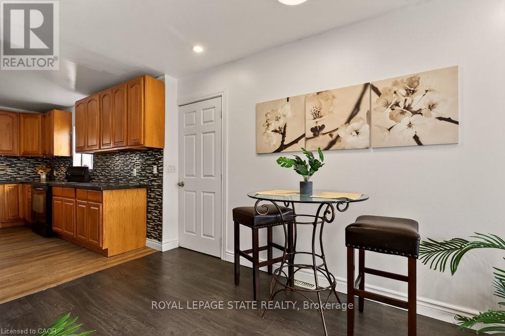 163 Hope Avenue, Hamilton, Ontario  L8H 2E7 - Photo 9 - X12663300