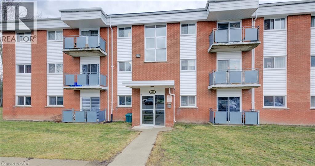527 Parkside Drive Unit# 9, Waterloo, Ontario  N2L 4X7 - Photo 1 - 40796137
