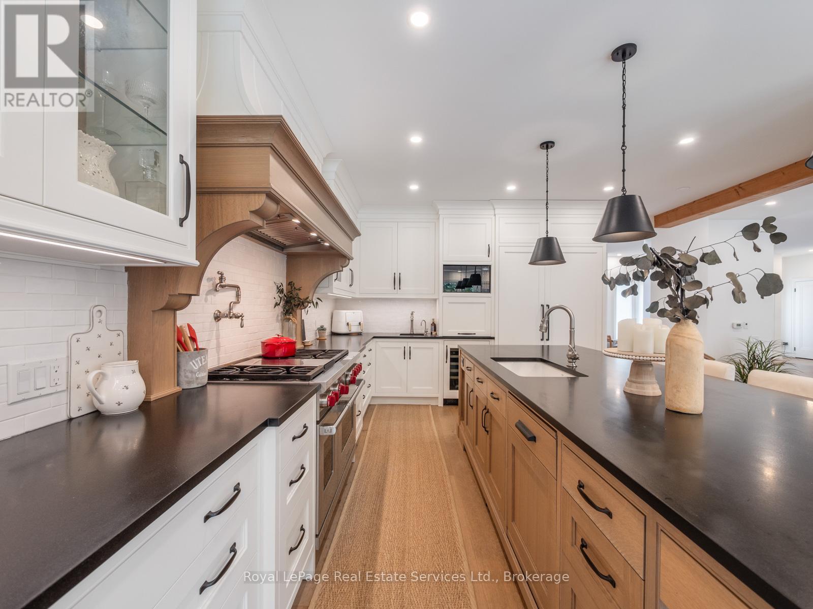 74 West Street, Oakville, Ontario  L6L 2Y7 - Photo 10 - W12663352