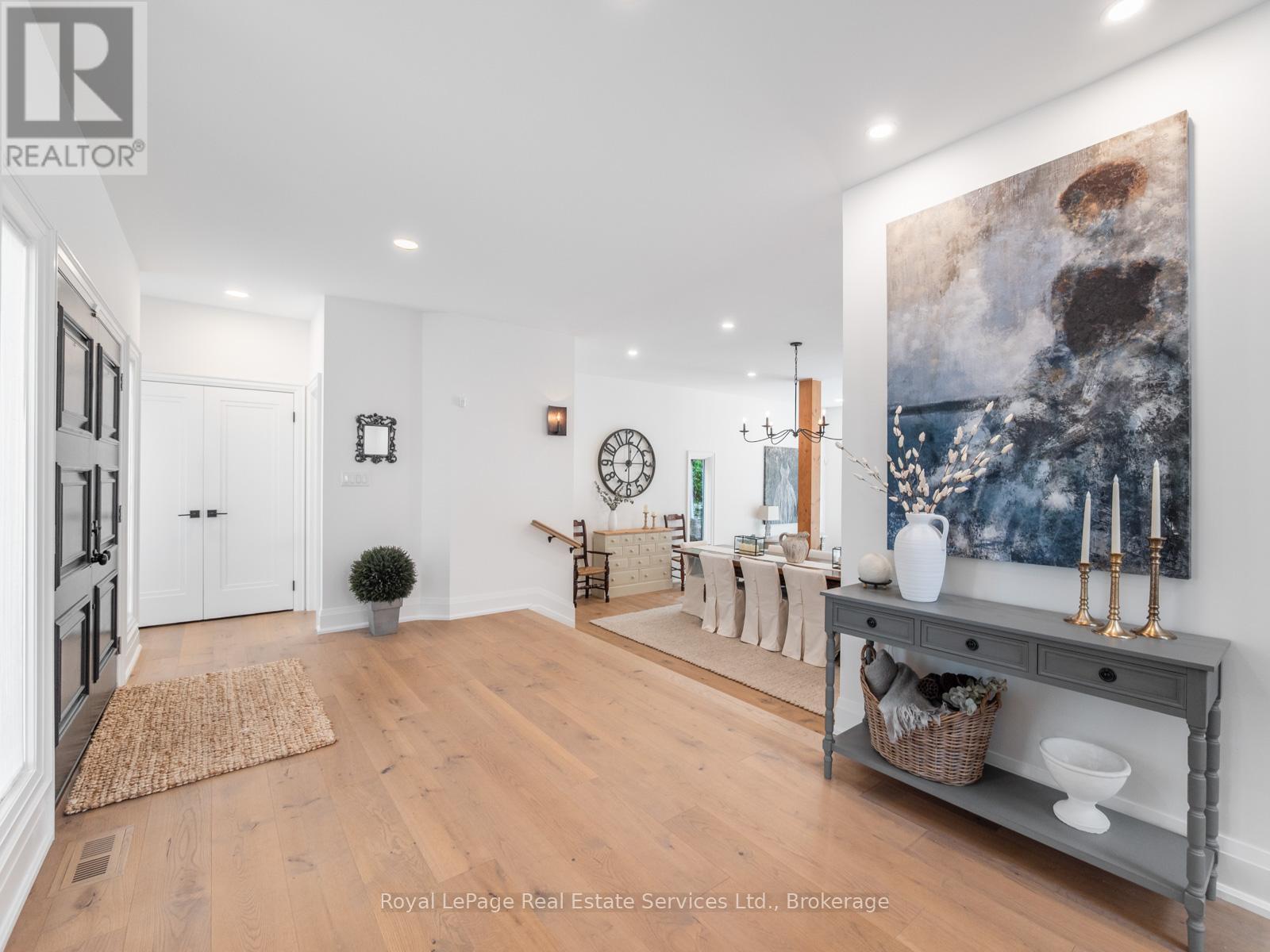 74 West Street, Oakville, Ontario  L6L 2Y7 - Photo 3 - W12663352