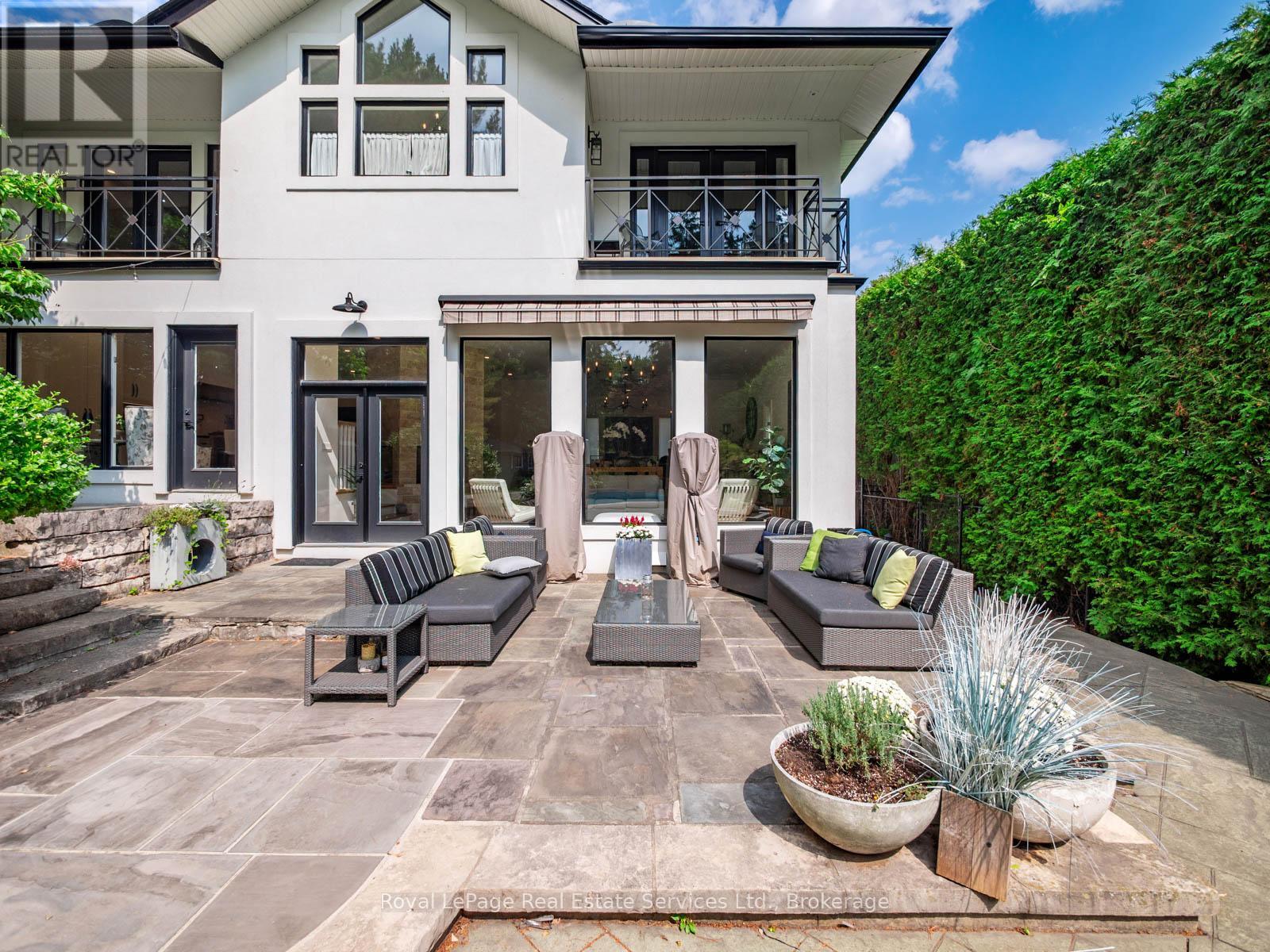 74 West Street, Oakville, Ontario  L6L 2Y7 - Photo 38 - W12663352