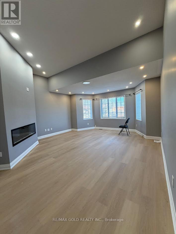 18 Cobbler Street, Brampton, Ontario  L6X 4T5 - Photo 5 - W12663170