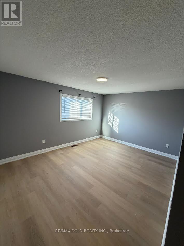 18 Cobbler Street, Brampton, Ontario  L6X 4T5 - Photo 7 - W12663170