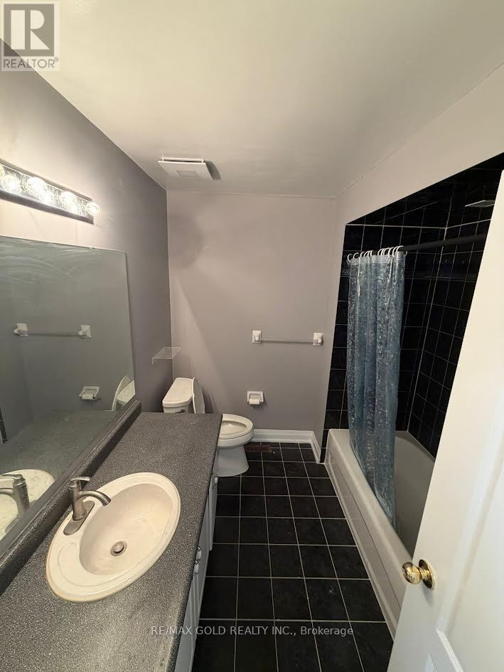 18 Cobbler Street, Brampton, Ontario  L6X 4T5 - Photo 9 - W12663170