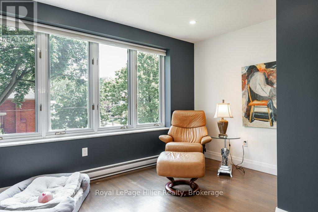 205 - 30 Front Street, Stratford, Ontario  N5A 7S3 - Photo 10 - X12663402