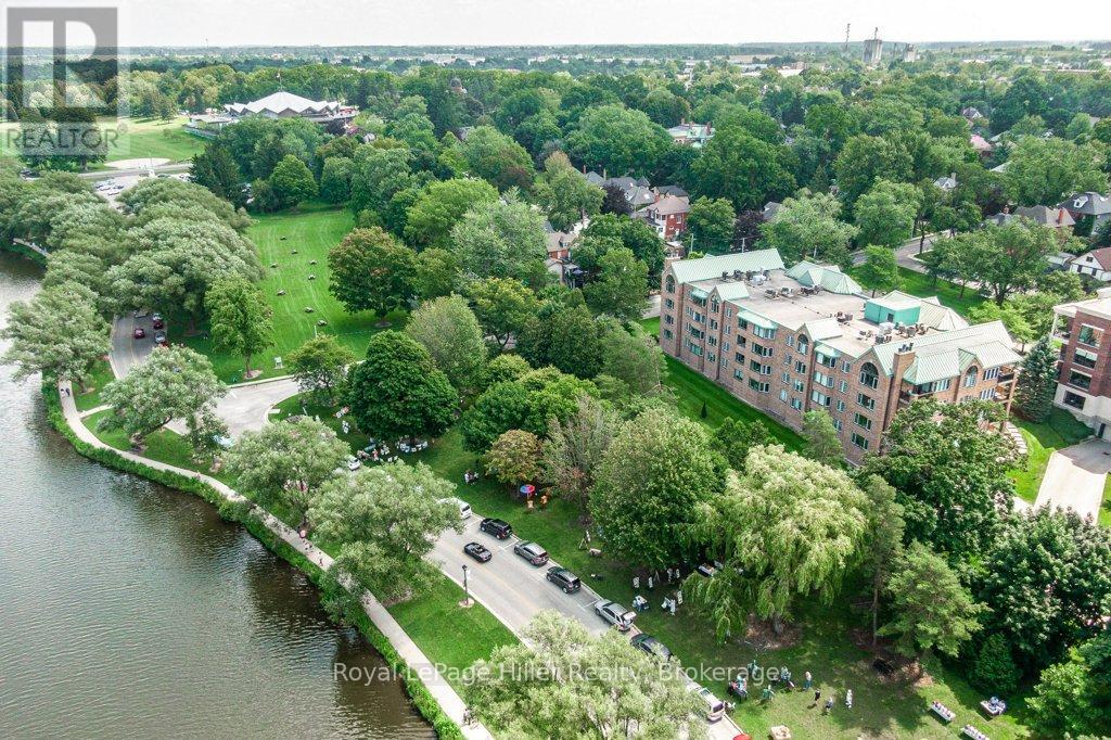 205 - 30 Front Street, Stratford, Ontario  N5A 7S3 - Photo 2 - X12663402