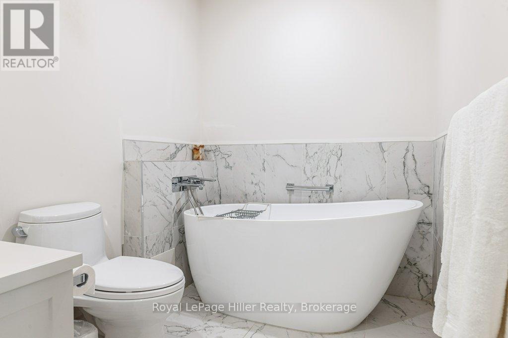 205 - 30 Front Street, Stratford, Ontario  N5A 7S3 - Photo 34 - X12663402