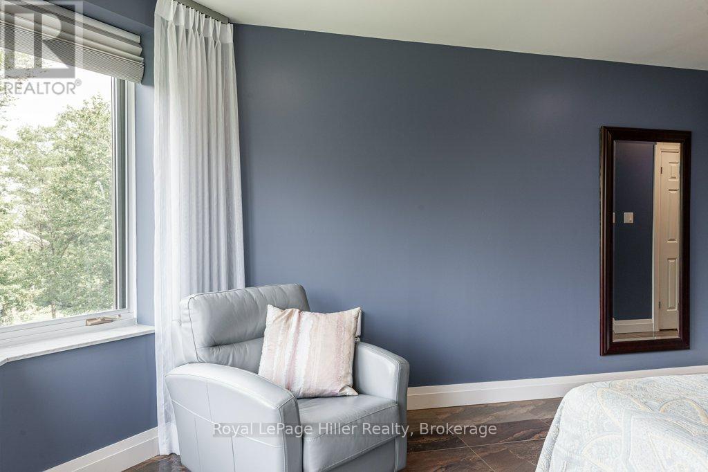 205 - 30 Front Street, Stratford, Ontario  N5A 7S3 - Photo 39 - X12663402