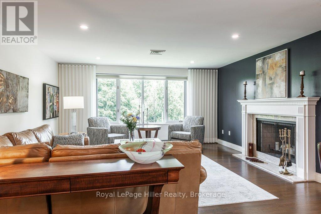 205 - 30 Front Street, Stratford, Ontario  N5A 7S3 - Photo 4 - X12663402