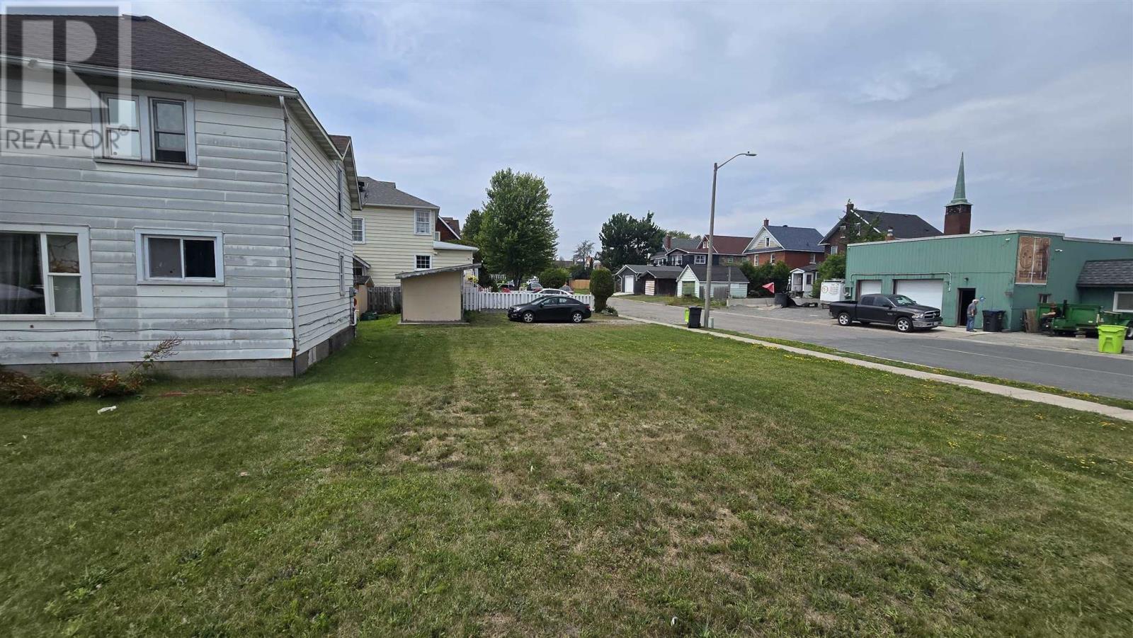 169 Huron St, Sault Ste. Marie, Ontario  P6A 1R2 - Photo 3 - SM252992