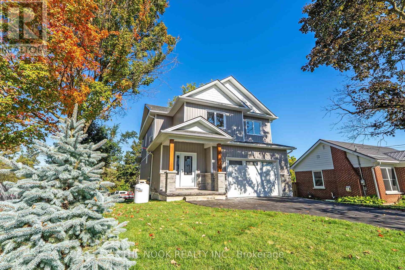 50 RUSSELL STREET E, Kawartha Lakes, Ontario