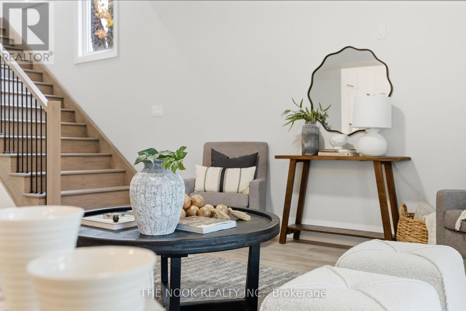 50 Russell Street E, Kawartha Lakes, Ontario  K9V 2A6 - Photo 8 - X12663454