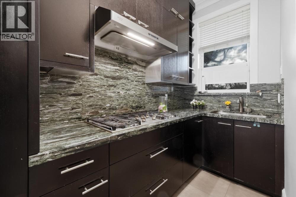 Listing Picture 10 of 37 : 7291 PARRY STREET, Richmond / 烈治文 - 魯藝地產 Yvonne Lu Group - MLS Medallion Club Member