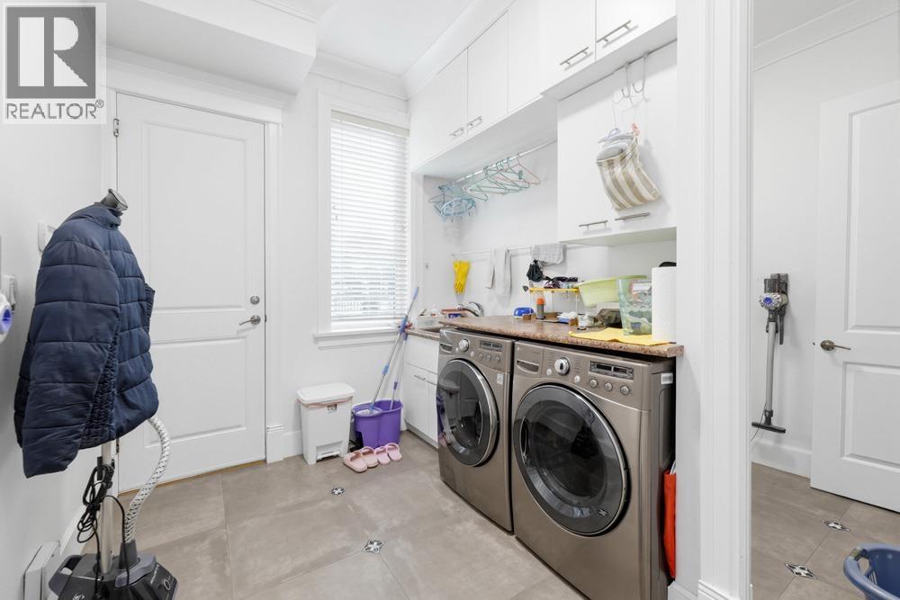 Listing Picture 32 of 37 : 7291 PARRY STREET, Richmond / 烈治文 - 魯藝地產 Yvonne Lu Group - MLS Medallion Club Member