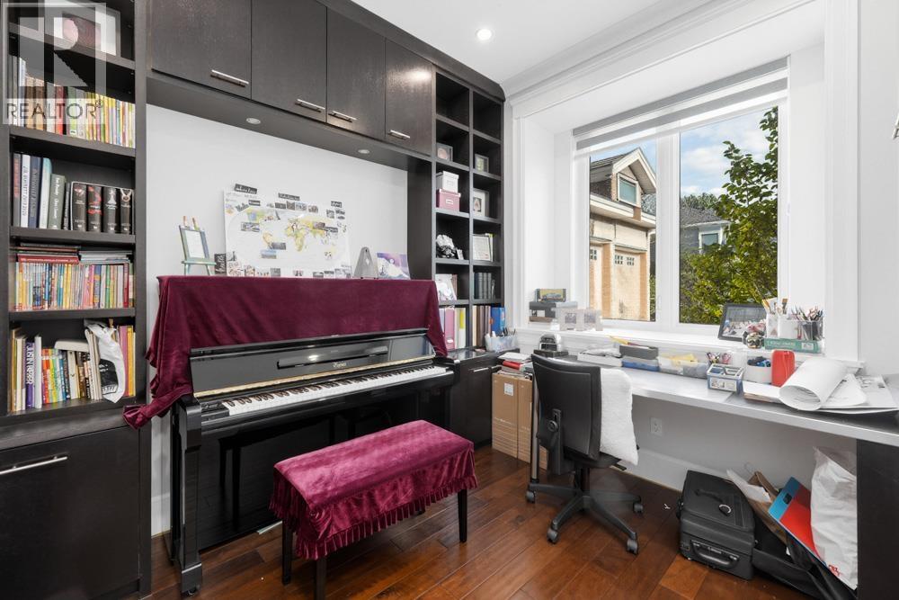 Listing Picture 17 of 37 : 7291 PARRY STREET, Richmond / 烈治文 - 魯藝地產 Yvonne Lu Group - MLS Medallion Club Member