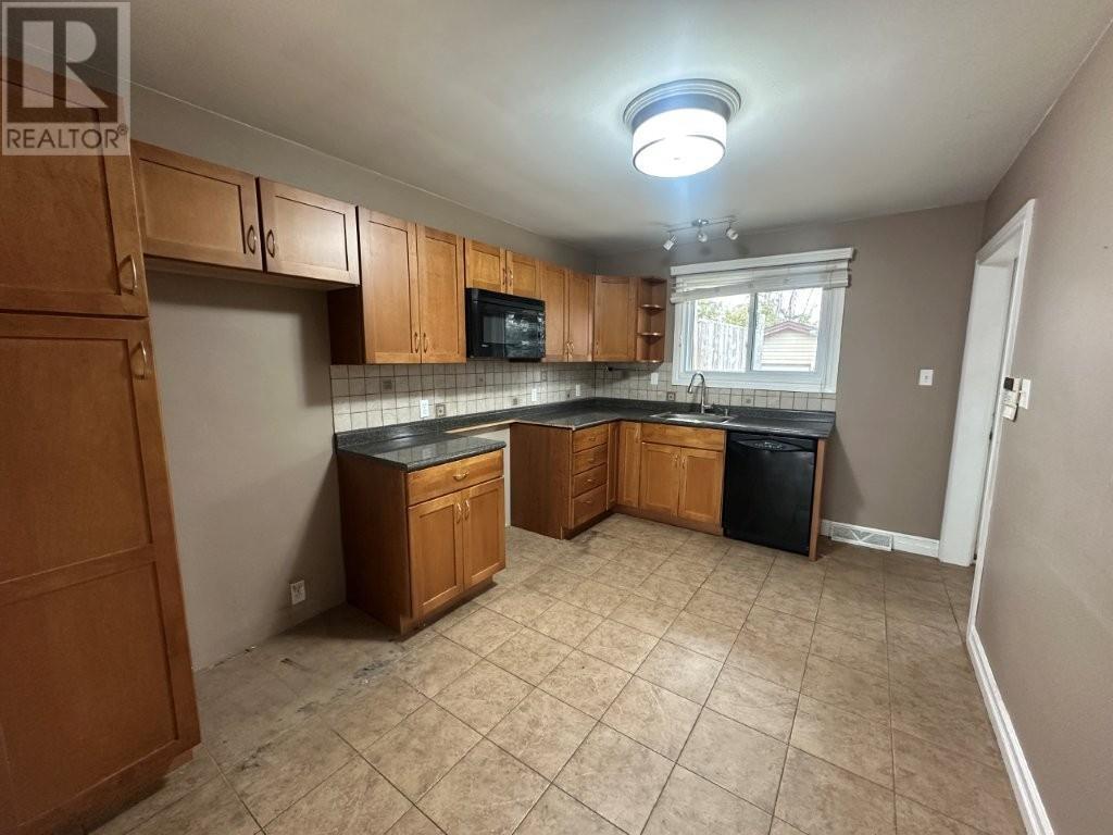 2637 Ridgeway Street E, Thunder Bay, Ontario  P7E 5K4 - Photo 12 - TB253669