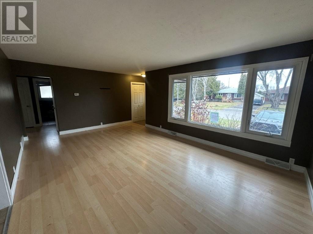 2637 Ridgeway Street E, Thunder Bay, Ontario  P7E 5K4 - Photo 6 - TB253669