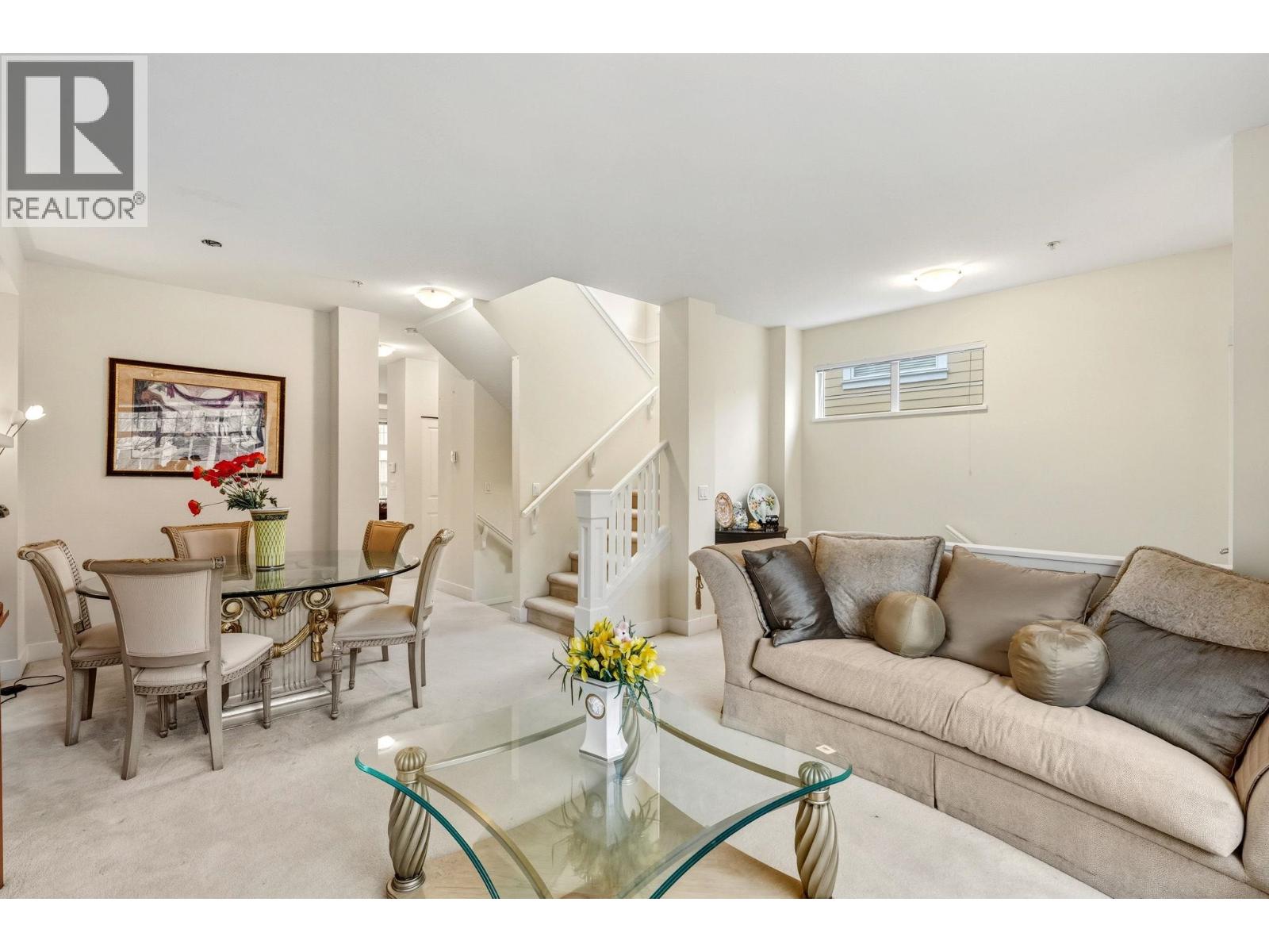 979 Westbury Walk, Vancouver, British Columbia  V6P 6Z5 - Photo 3 - R3075885