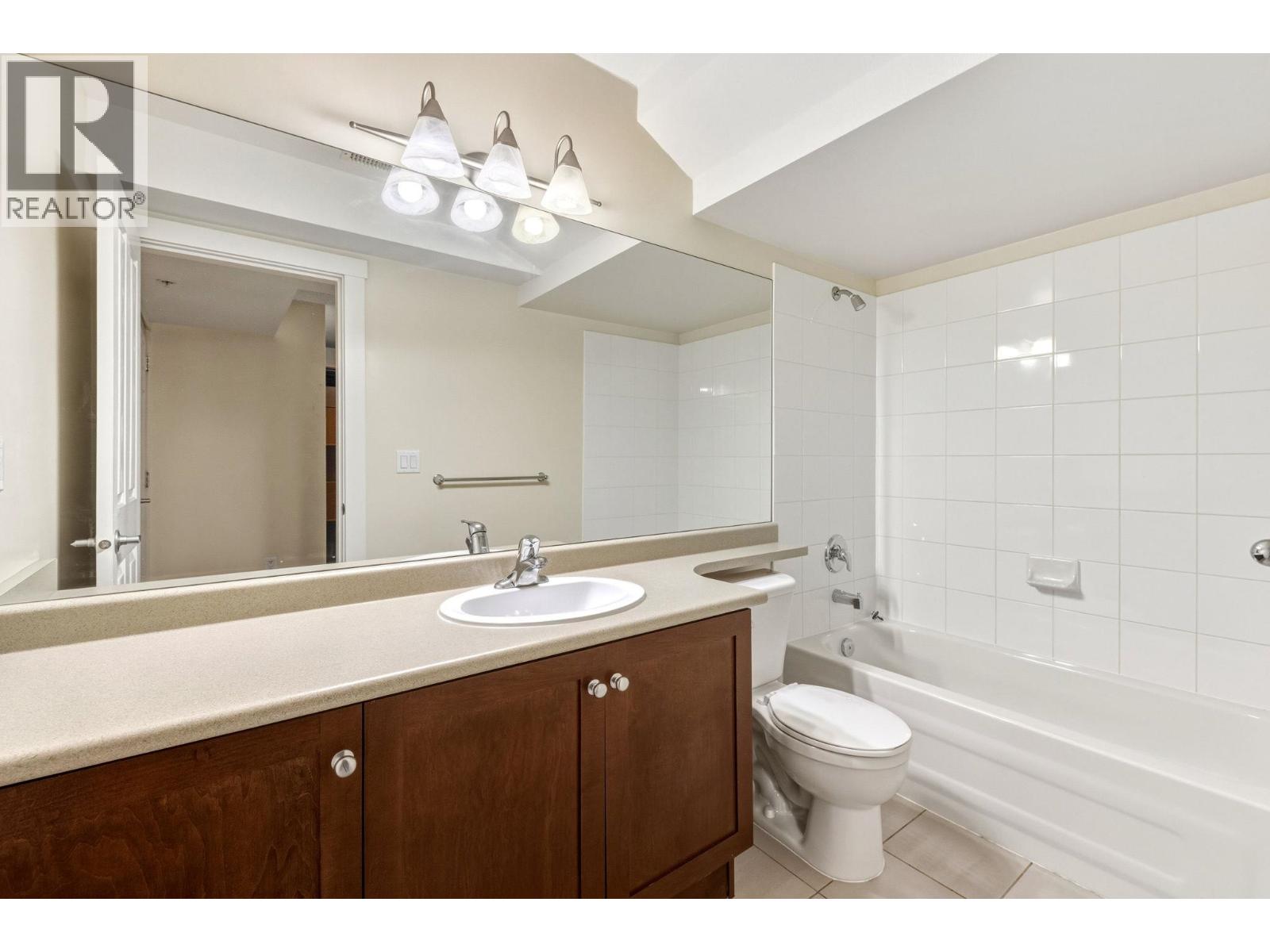 979 Westbury Walk, Vancouver, British Columbia  V6P 6Z5 - Photo 9 - R3075885