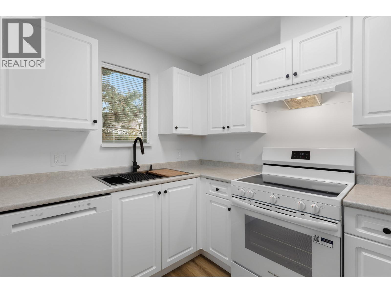 404 3638 Rae Avenue, Vancouver, British Columbia V5R 2P5 - Photo 10 - R3075893