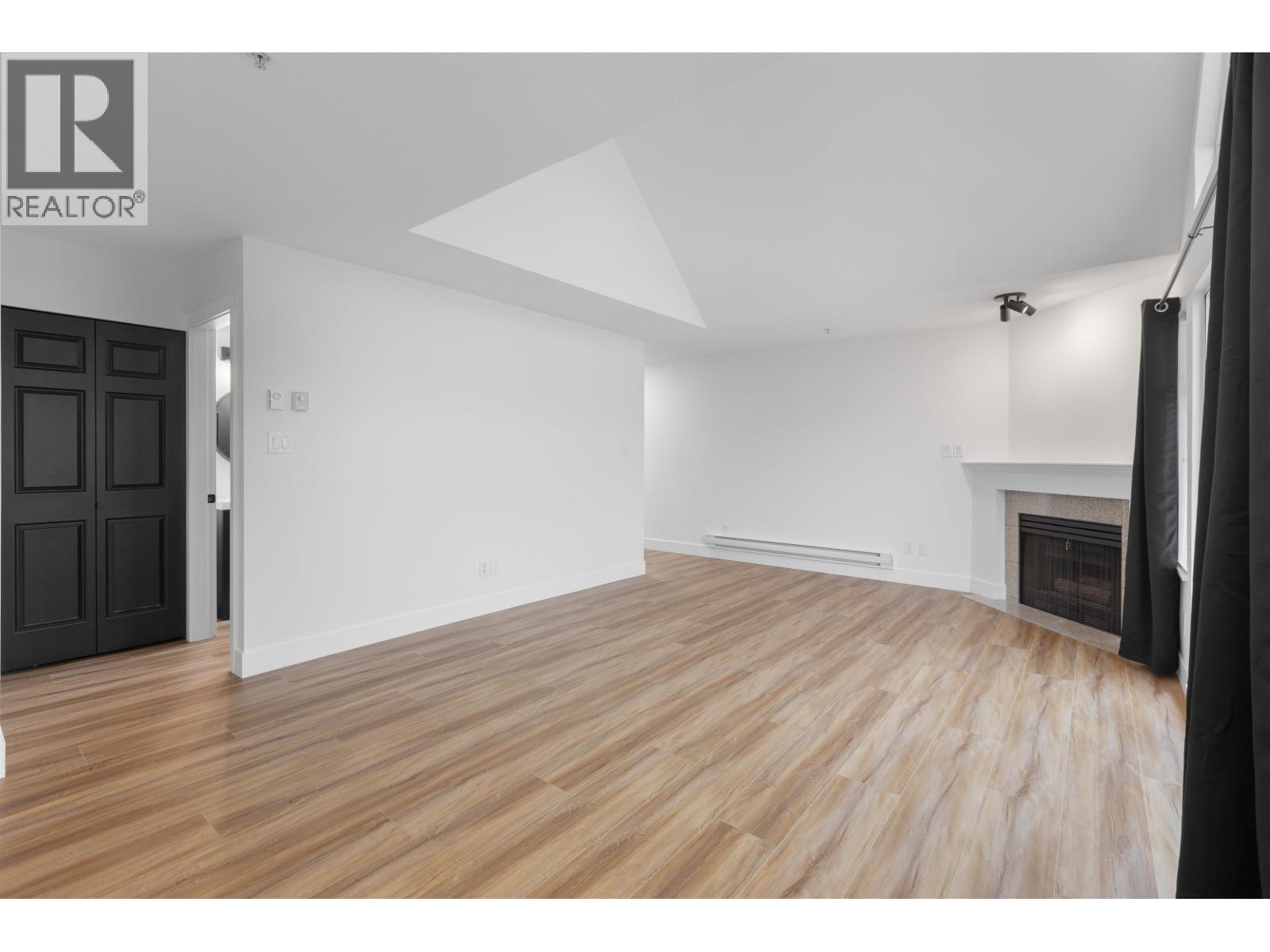 404 3638 Rae Avenue, Vancouver, British Columbia V5R 2P5 - Photo 7 - R3075893