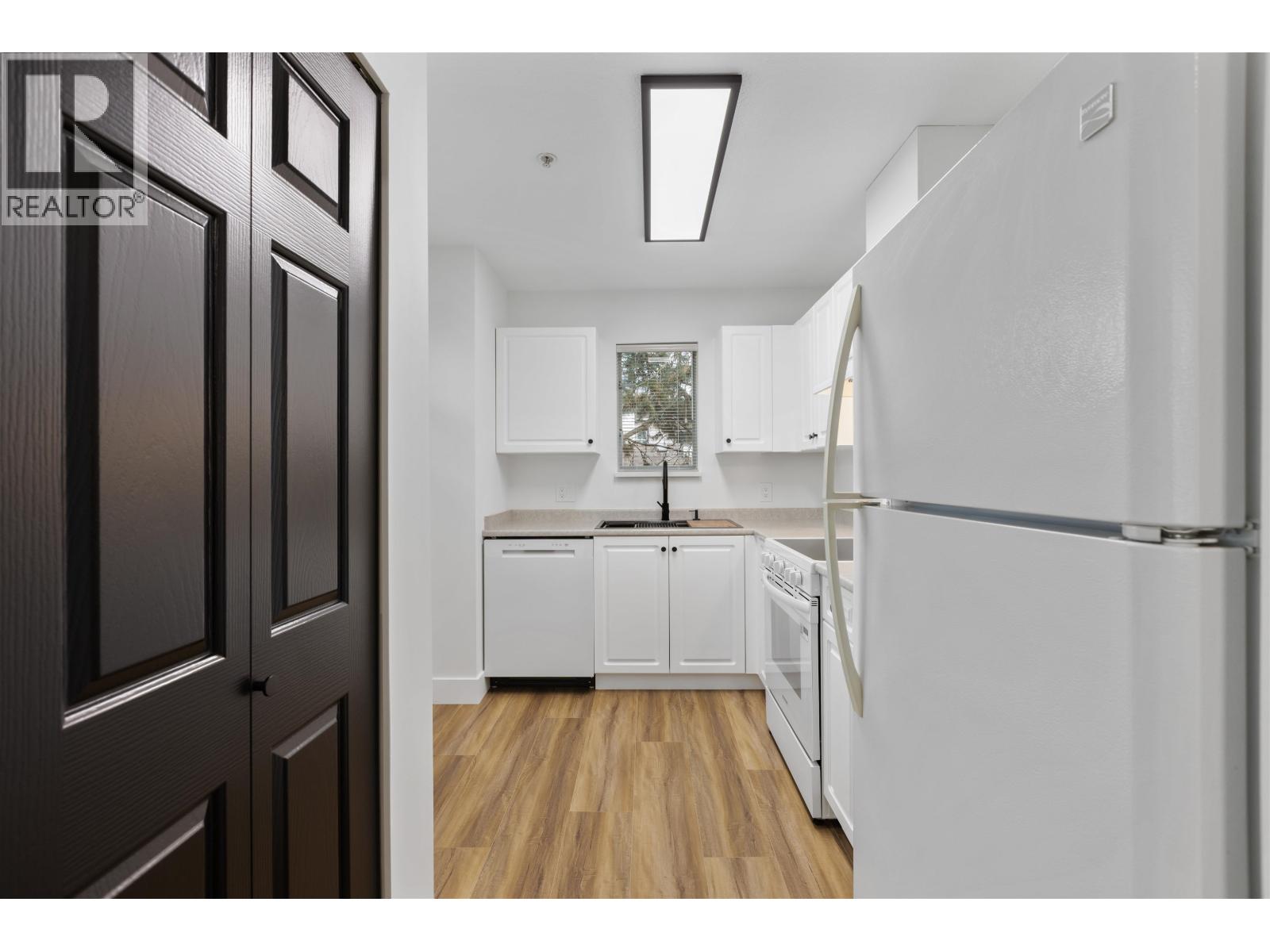 404 3638 Rae Avenue, Vancouver, British Columbia V5R 2P5 - Photo 9 - R3075893