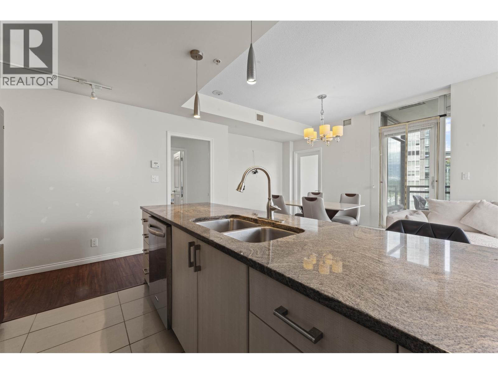 1705 1211 Melville Street, Vancouver, British Columbia  V6E 0A7 - Photo 8 - R3075904