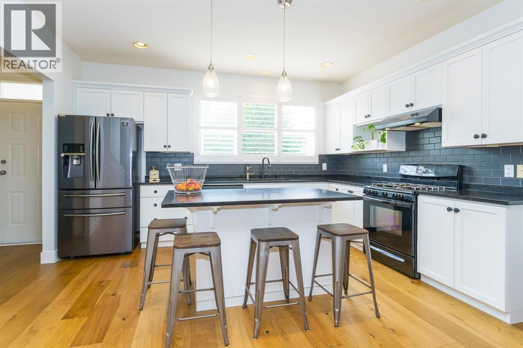 24254 103 Avenue, Maple Ridge, British Columbia  V2W 1Y1 - Photo 3 - R3075880