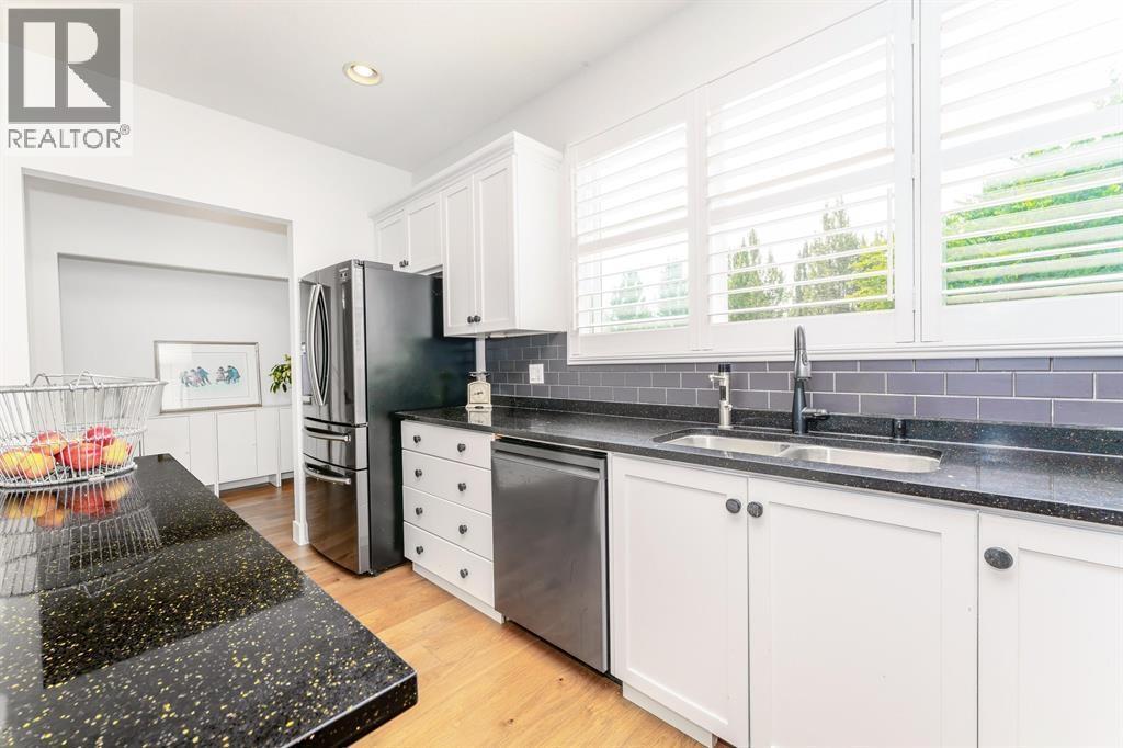 24254 103 Avenue, Maple Ridge, British Columbia  V2W 1Y1 - Photo 6 - R3075880