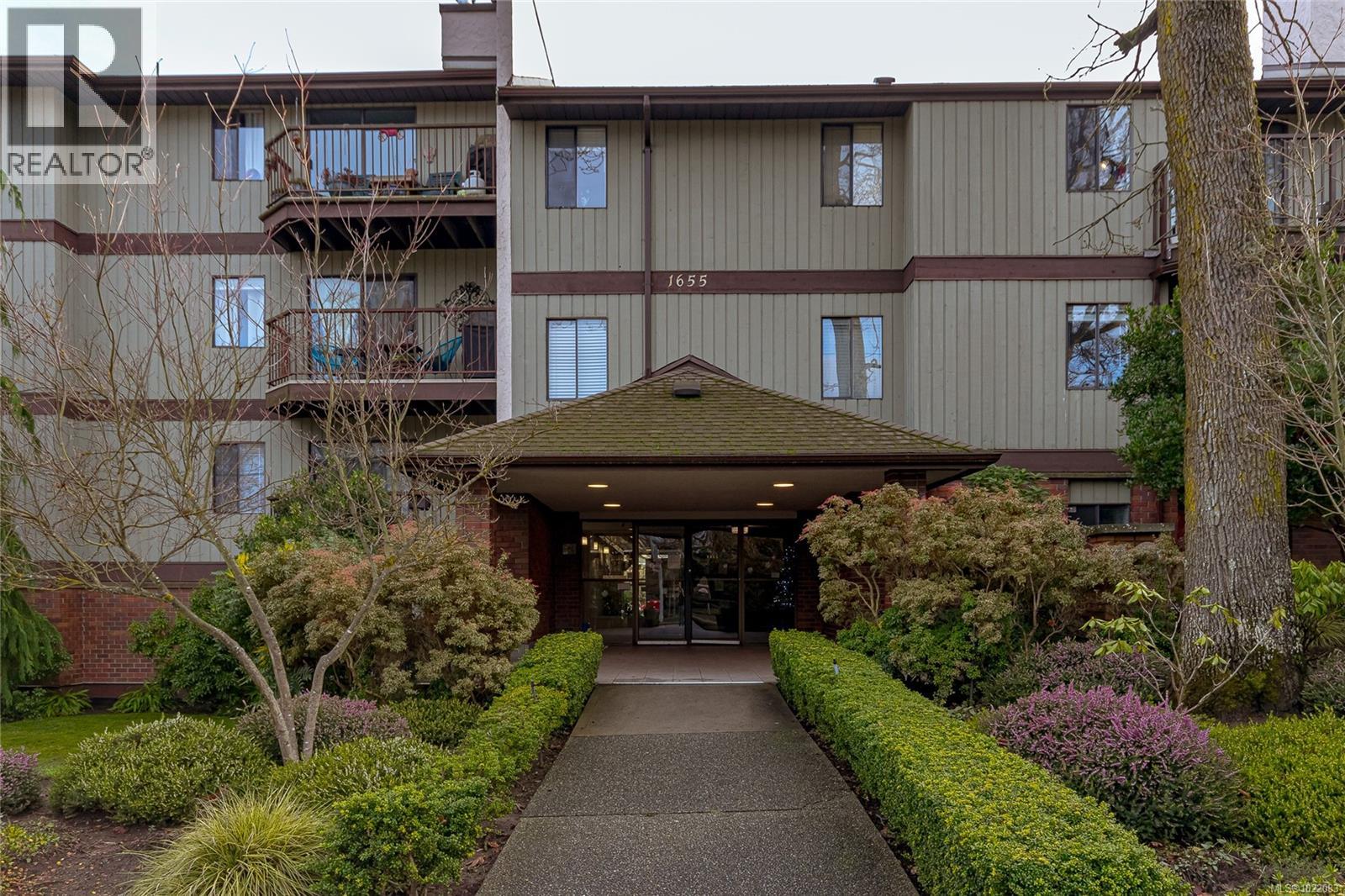 314 1655 Begbie St, Victoria, British Columbia  V8R 1L4 - Photo 2 - 1022083