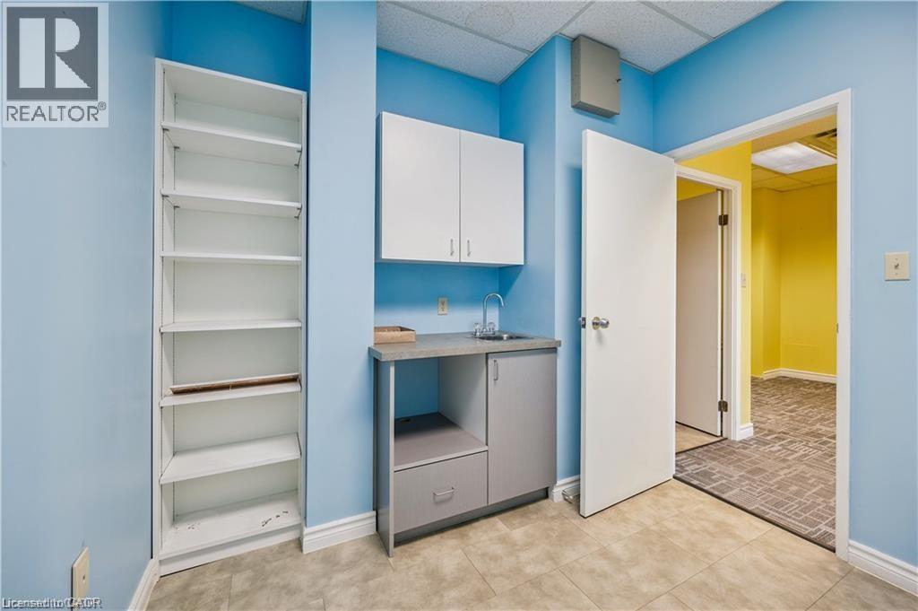 751 Victoria Street S Unit# 202, Kitchener, Ontario N2M 5N4 - Photo 5 - 40796070