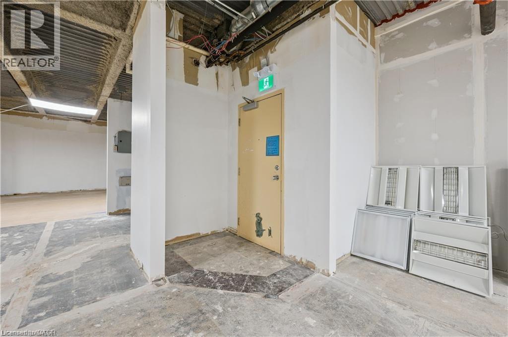 751 Victoria Street S Unit# B103, Kitchener, Ontario  N2M 5N4 - Photo 3 - 40796066